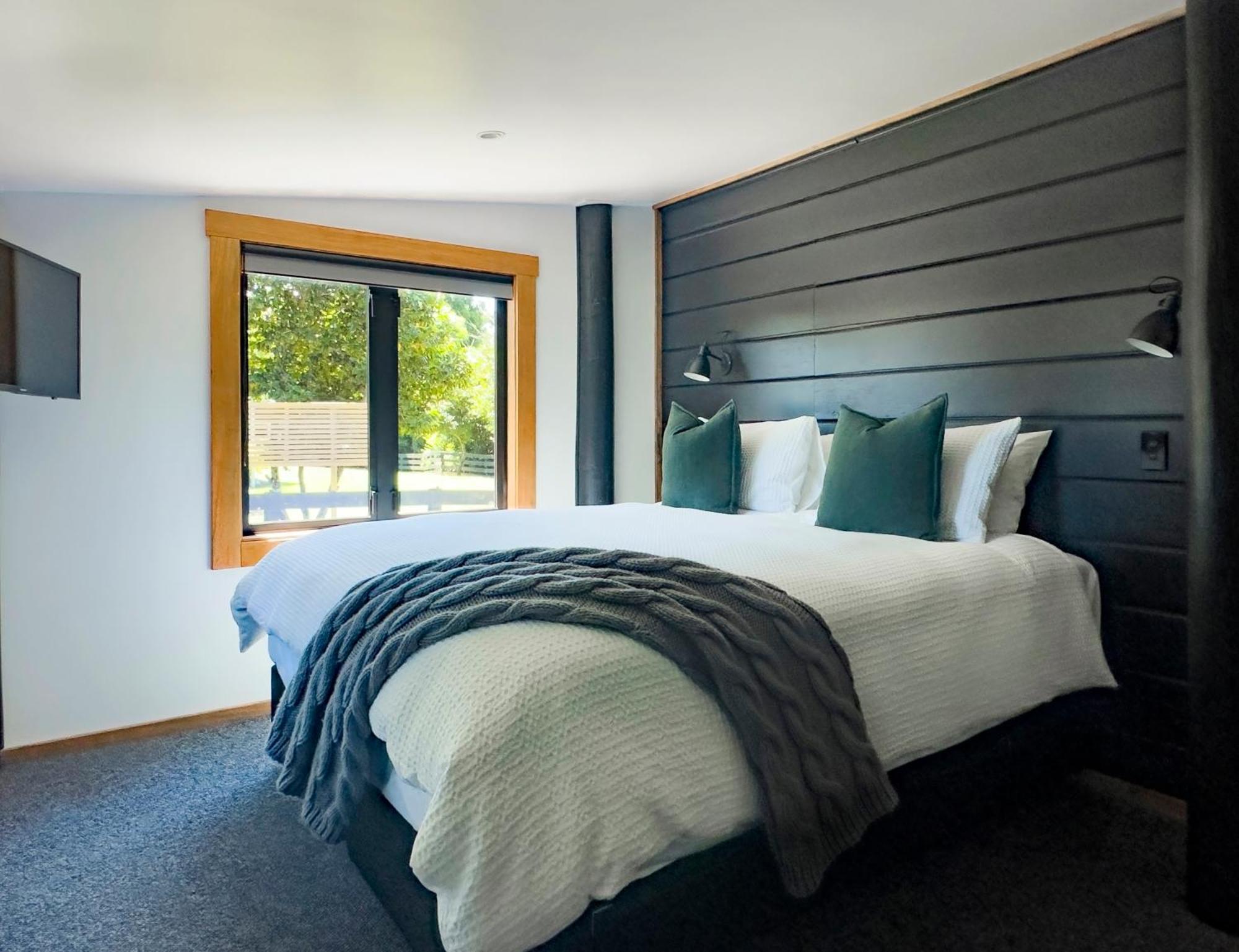 Black Cottage Boutique Acommodation Havelock North Bagian luar foto