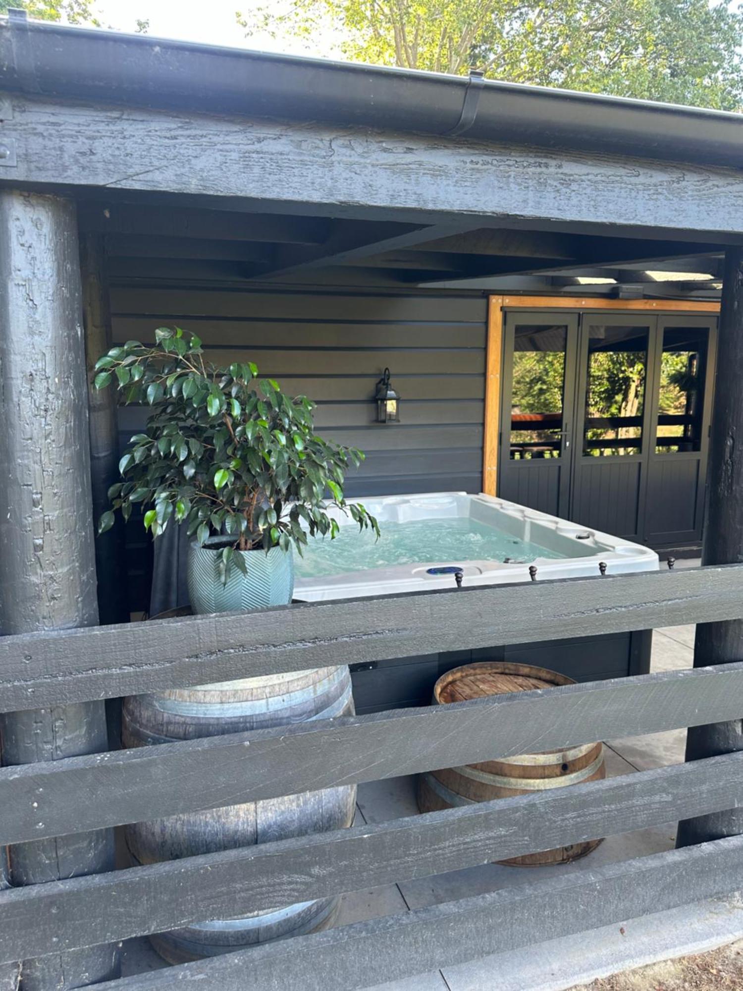 Black Cottage Boutique Acommodation Havelock North Bagian luar foto